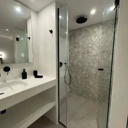 Vivant 3 Naousa (Paros)