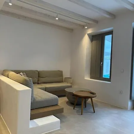 Vivant 3 * Naousa (Paros)